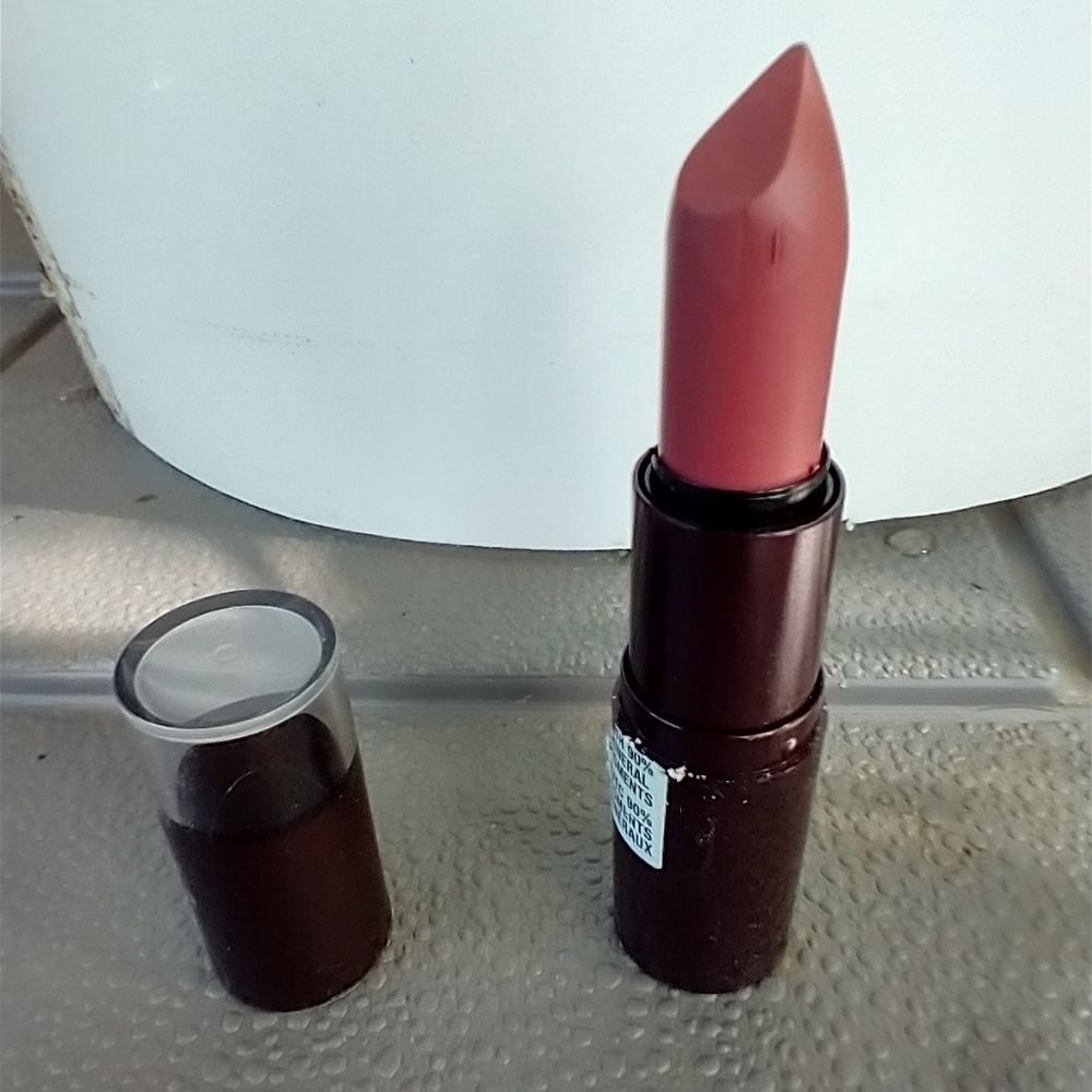 Mineral power by Maybelline lipstick crushed mauve